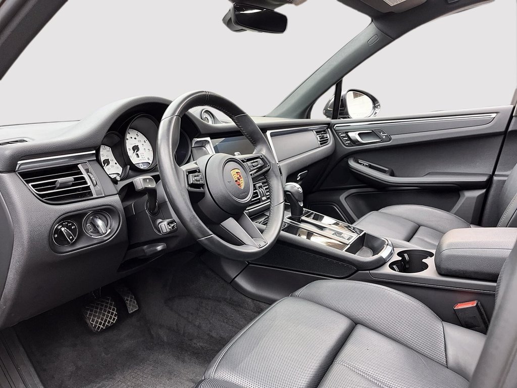 2023  Macan Premium Package Plus in Laval, Quebec - 15 - w1024h768px