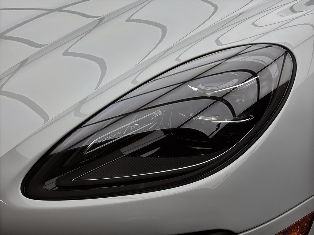 Porsche Macan Premium Package Plus 2023 à Laval, Québec - 12 - w1024h768px