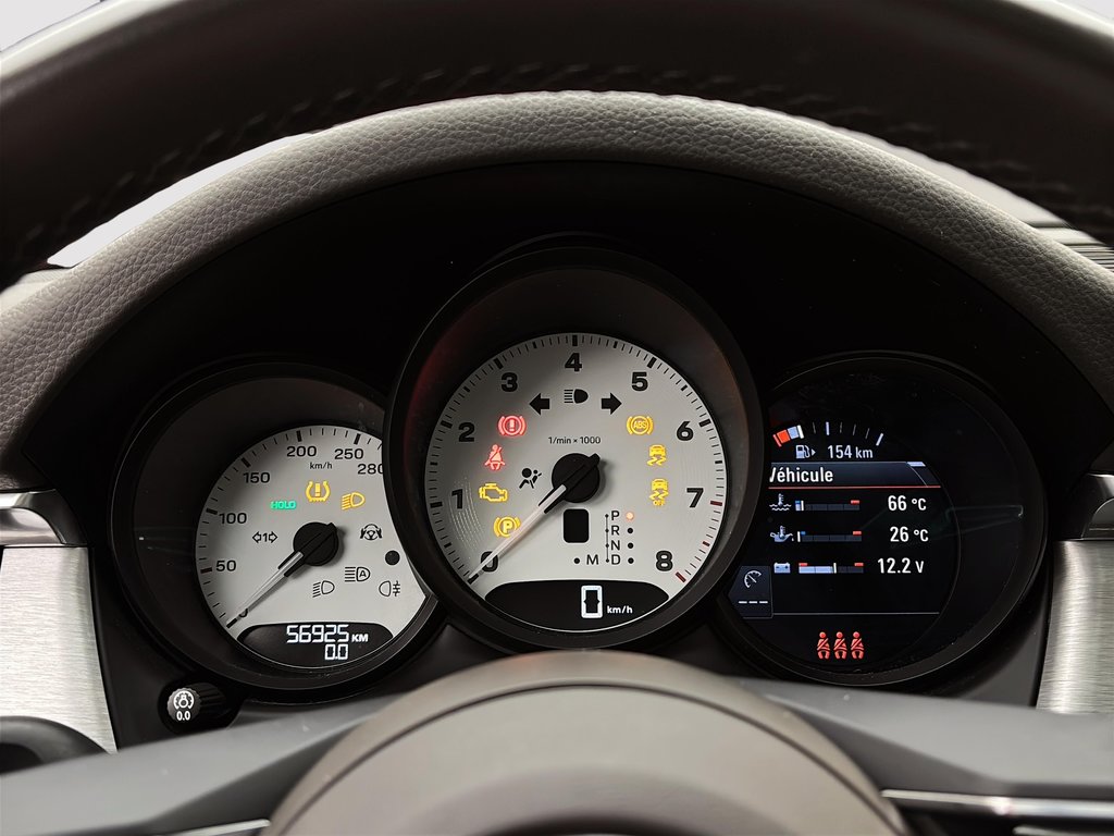 Porsche Macan Premium Package Plus 2023 à Laval, Québec - 18 - w1024h768px