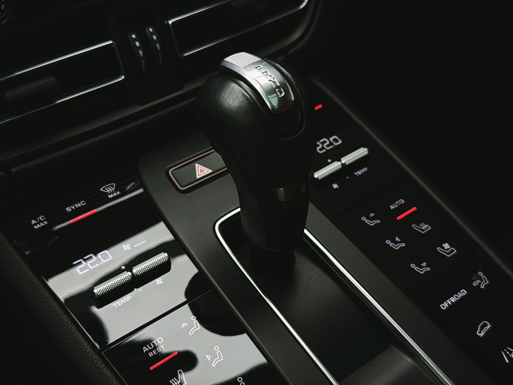 Porsche Macan S V6 Premium Package Plus 2023 à Laval, Québec - 18 - w1024h768px