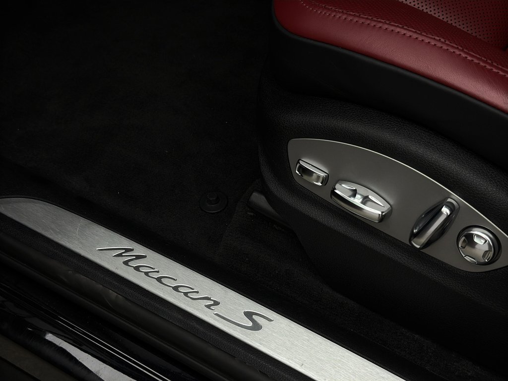 Porsche Macan S V6 Premium Package Plus 2023 à Laval, Québec - 25 - w1024h768px