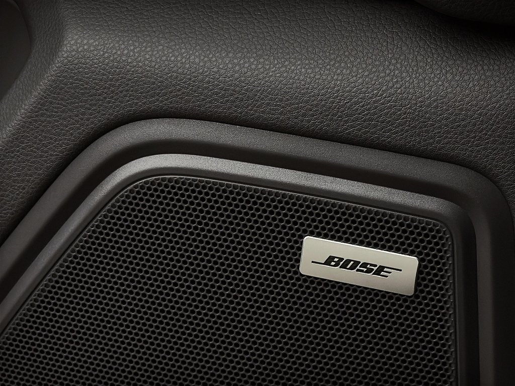 Porsche Macan S V6 Premium Package Plus 2023 à Laval, Québec - 26 - w1024h768px