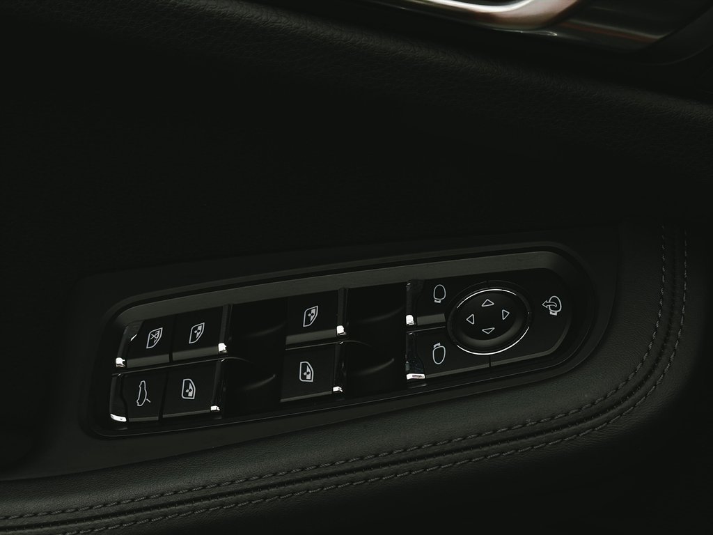 Porsche Macan S V6 Premium Package Plus 2023 à Laval, Québec - 30 - w1024h768px