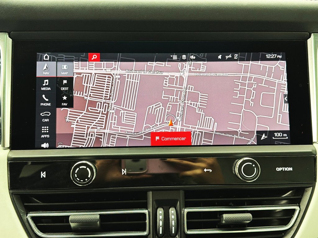 2023 Porsche Macan S V6 Premium Package Plus in Laval, Quebec - 24 - w1024h768px