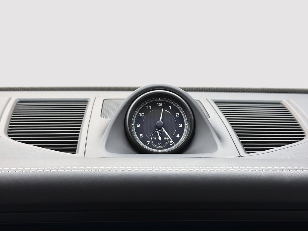 2023 Porsche Macan S V6 Premium Package Plus in Laval, Quebec - 20 - w1024h768px