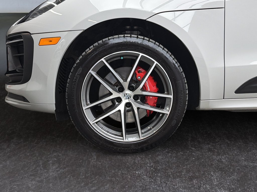 2023 Porsche Macan S V6 Premium Package Plus in Laval, Quebec - 11 - w1024h768px