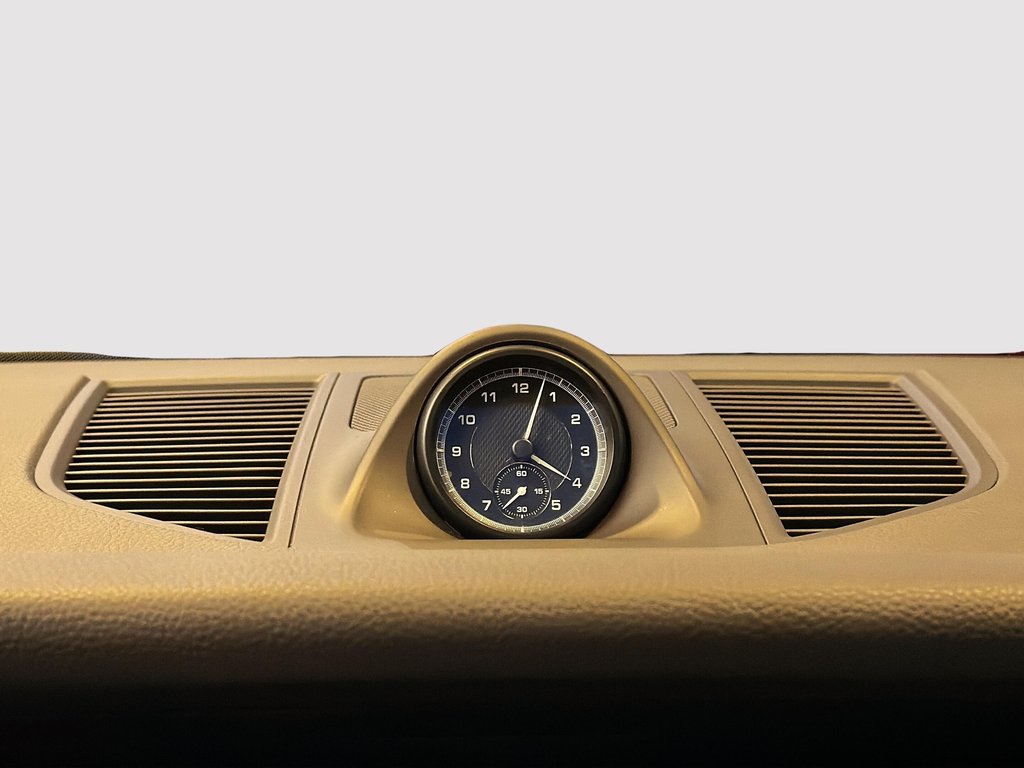 2023 Porsche Macan Premium Package Plus in Laval, Quebec - 19 - w1024h768px