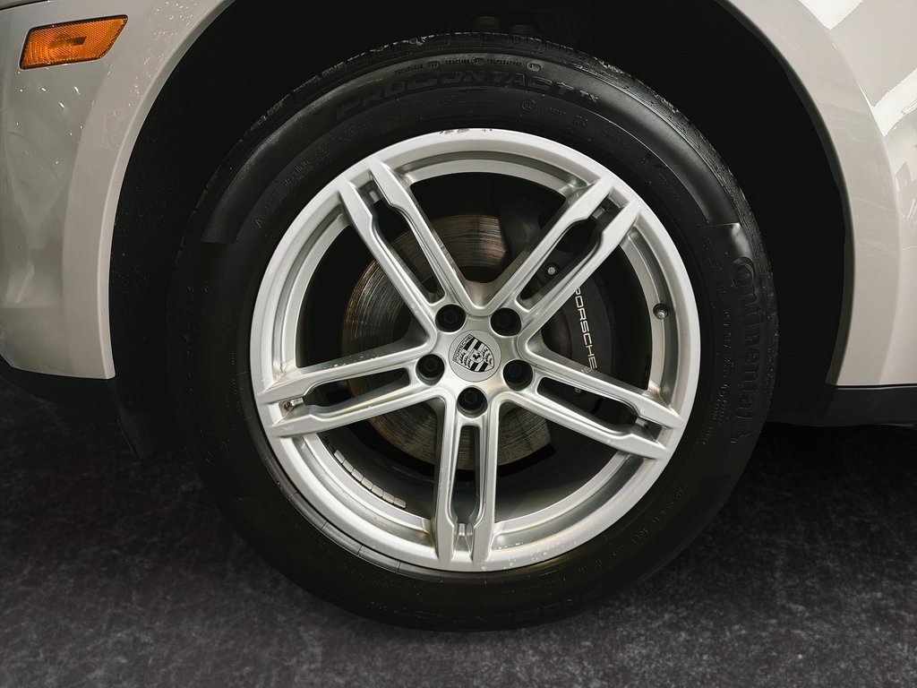 2023 Porsche Macan Premium Package Plus in Laval, Quebec - 10 - w1024h768px