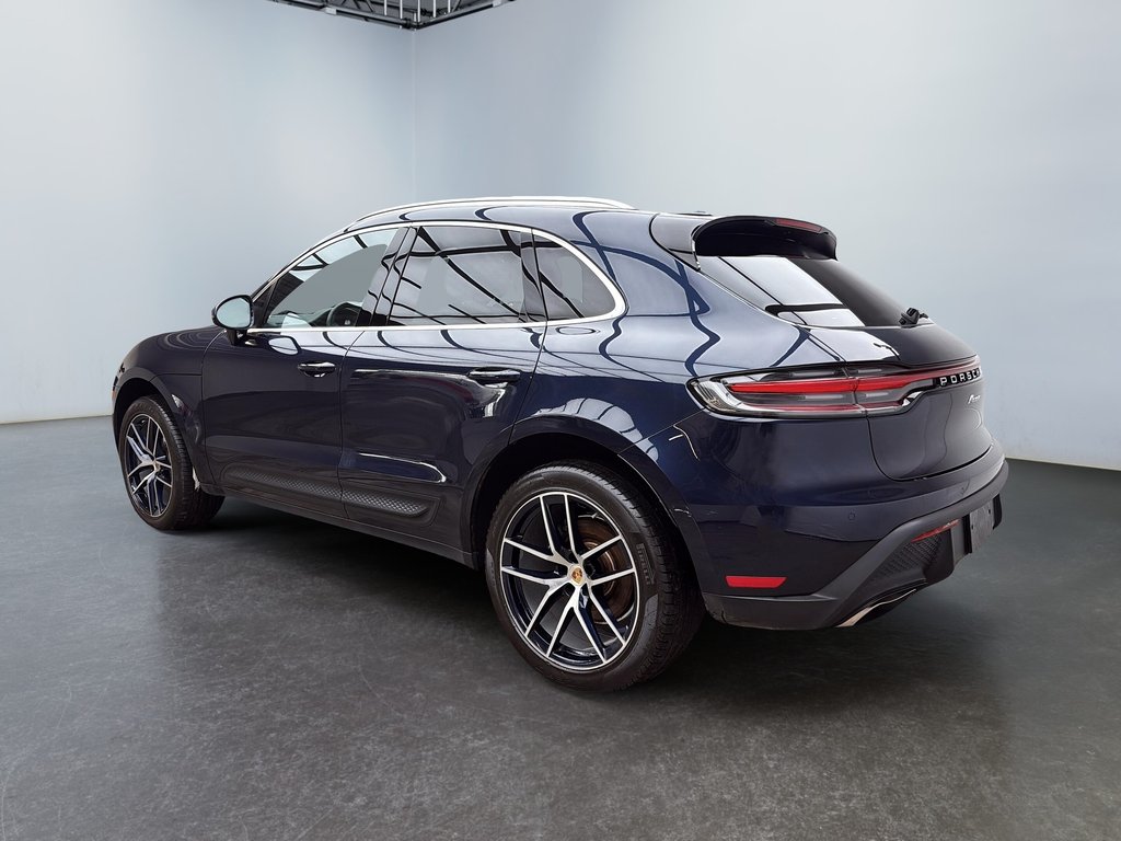 2023 Porsche Macan AWD in Laval, Quebec - 3 - w1024h768px
