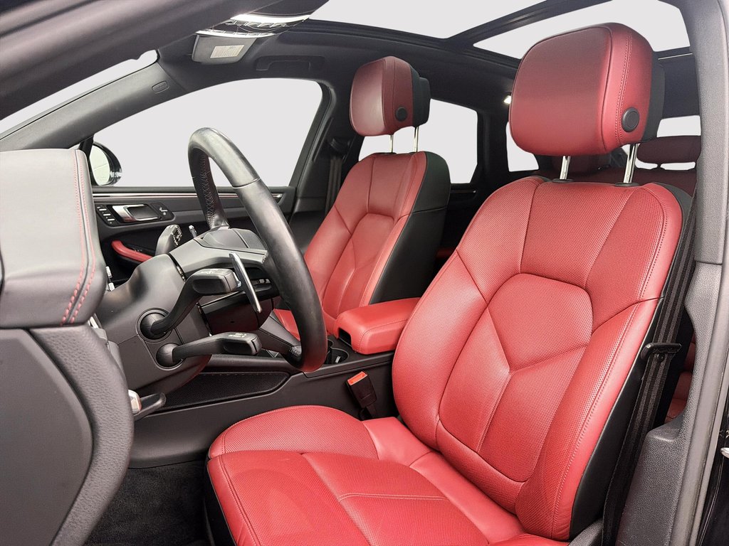 2023 Porsche Macan in Laval, Quebec - 13 - w1024h768px