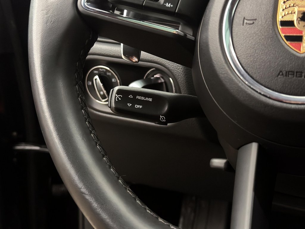 2023 Porsche Macan in Laval, Quebec - 17 - w1024h768px