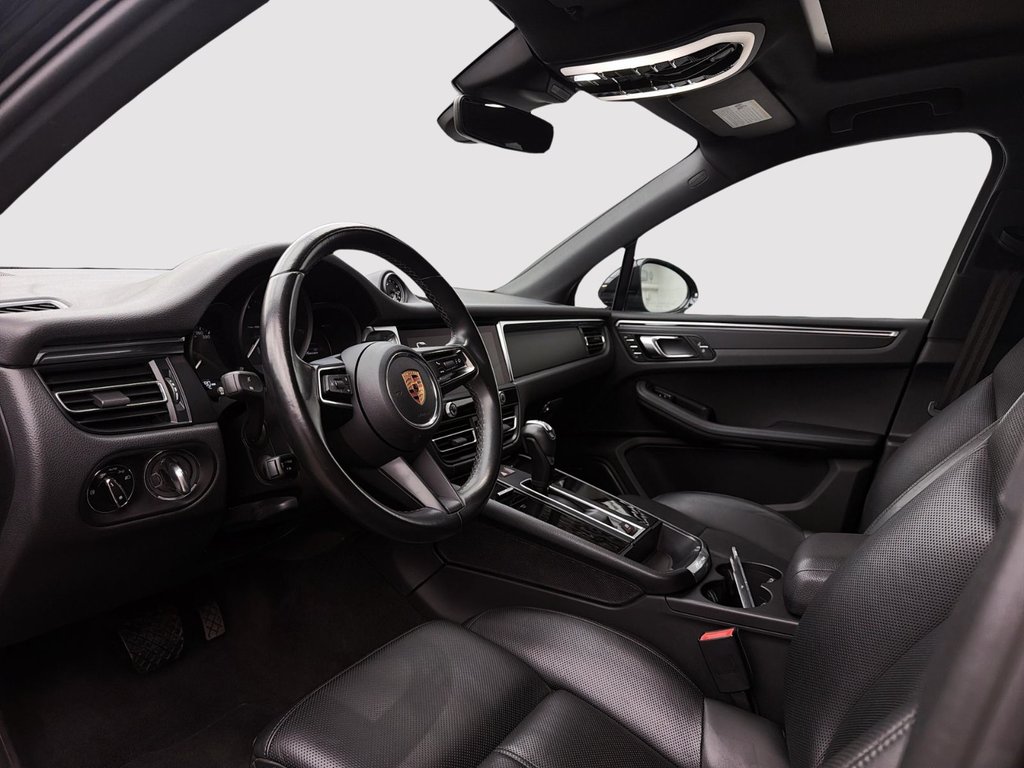 Porsche Macan  2023 à Laval, Québec - 12 - w1024h768px
