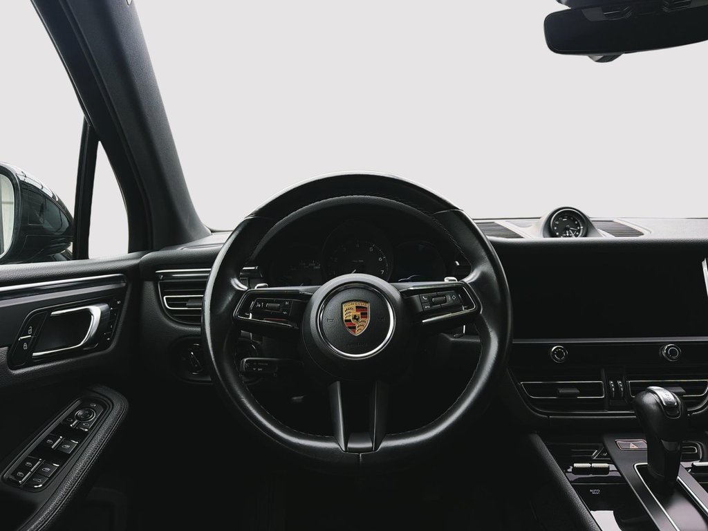 Porsche Macan  2023 à Laval, Québec - 14 - w1024h768px