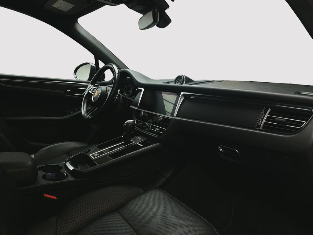 Porsche Macan  2023 à Laval, Québec - 23 - w1024h768px