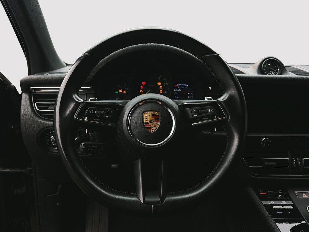 Porsche Macan  2023 à Laval, Québec - 15 - w1024h768px