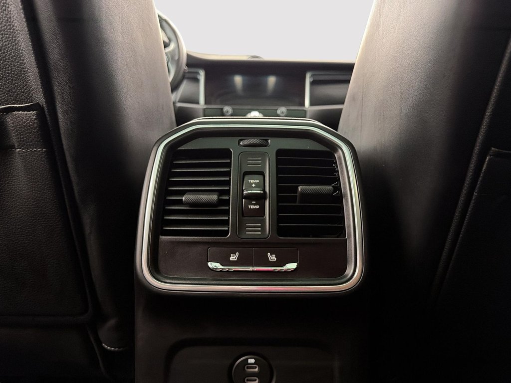 Porsche Macan  2023 à Laval, Québec - 27 - w1024h768px