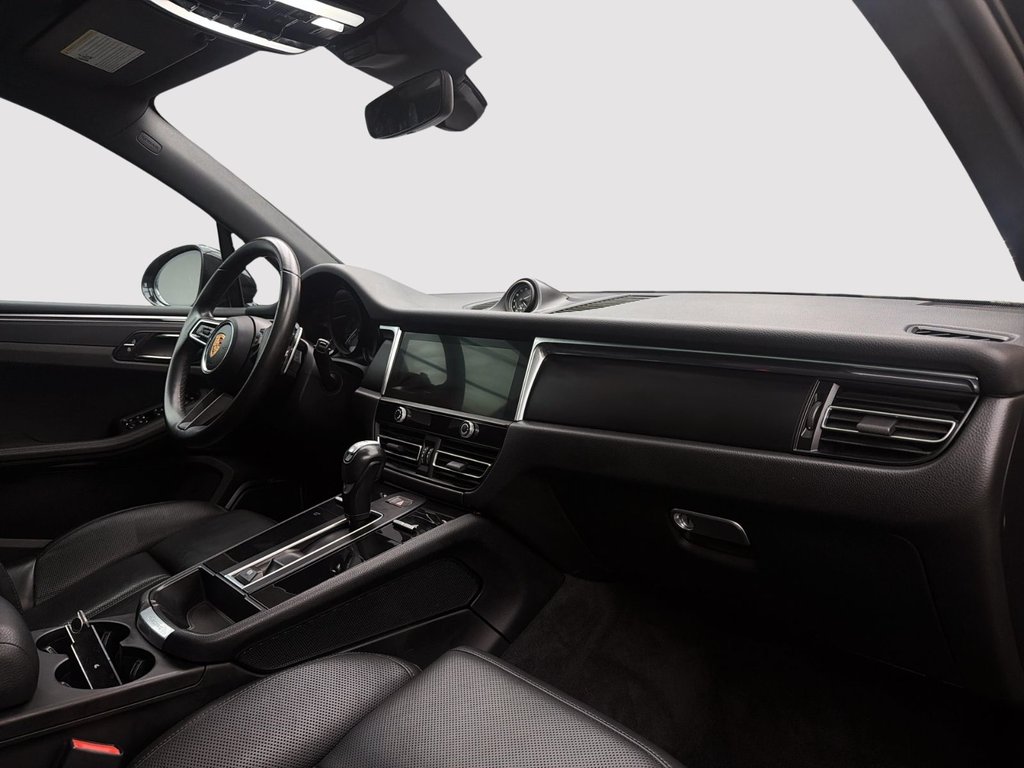 Porsche Macan  2023 à Laval, Québec - 23 - w1024h768px