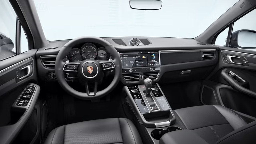 2023 Porsche Macan in Laval, Quebec - 2 - w1024h768px