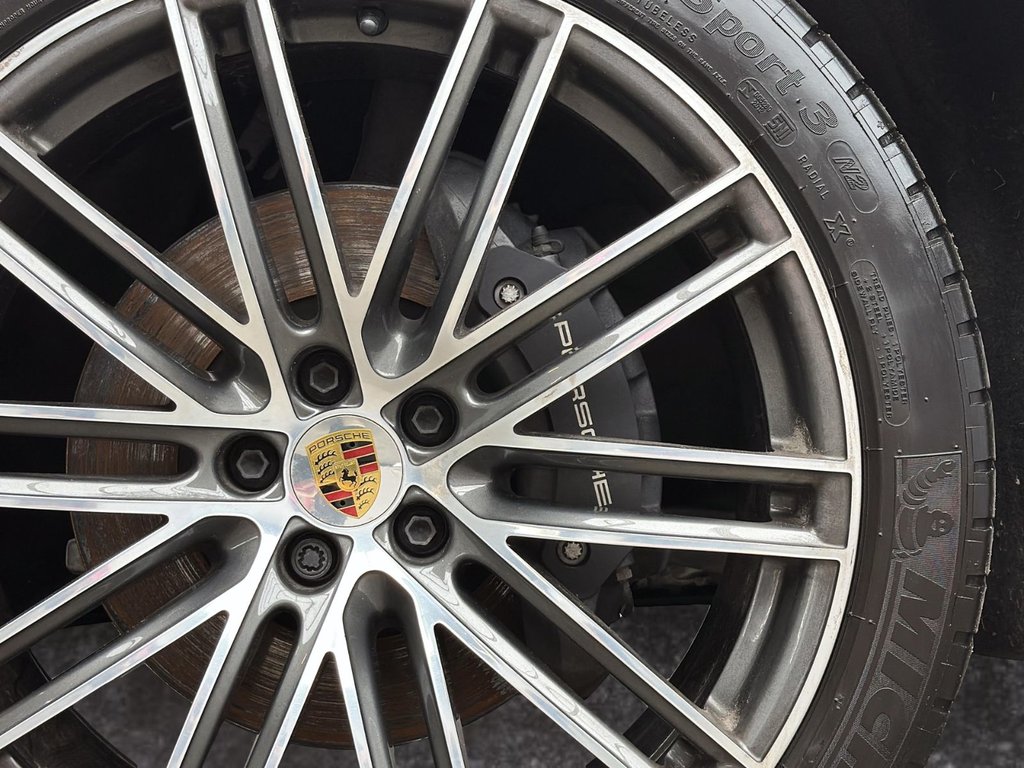 Porsche Macan  2023 à Laval, Québec - 11 - w1024h768px