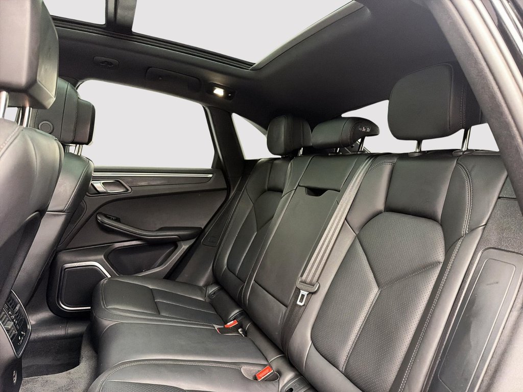 Porsche Macan  2023 à Laval, Québec - 26 - w1024h768px