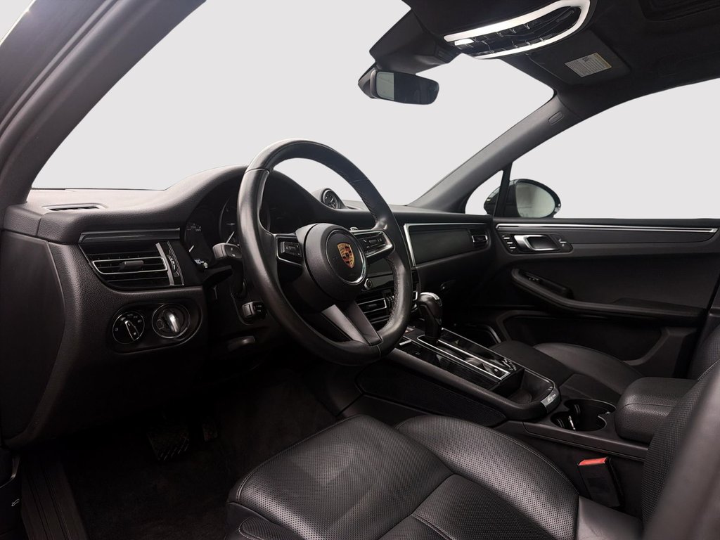 Porsche Macan  2023 à Laval, Québec - 12 - w1024h768px