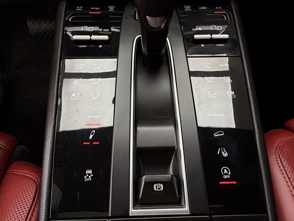 Porsche Macan S 2023 à Laval, Québec - 20 - w1024h768px