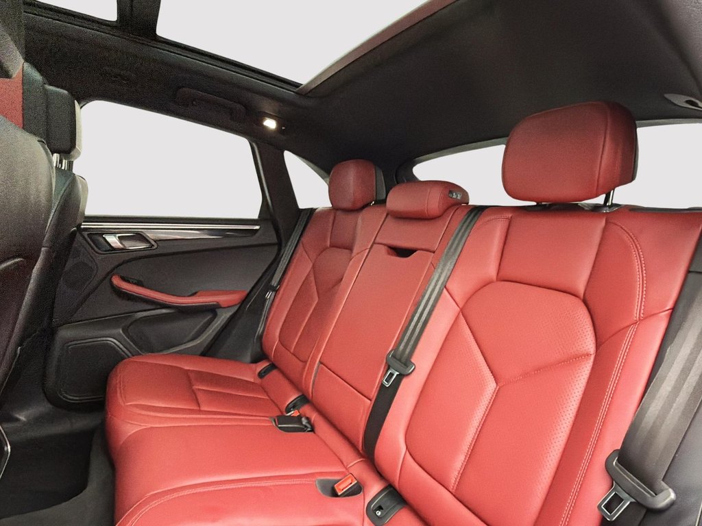 Porsche Macan S 2023 à Laval, Québec - 23 - w1024h768px