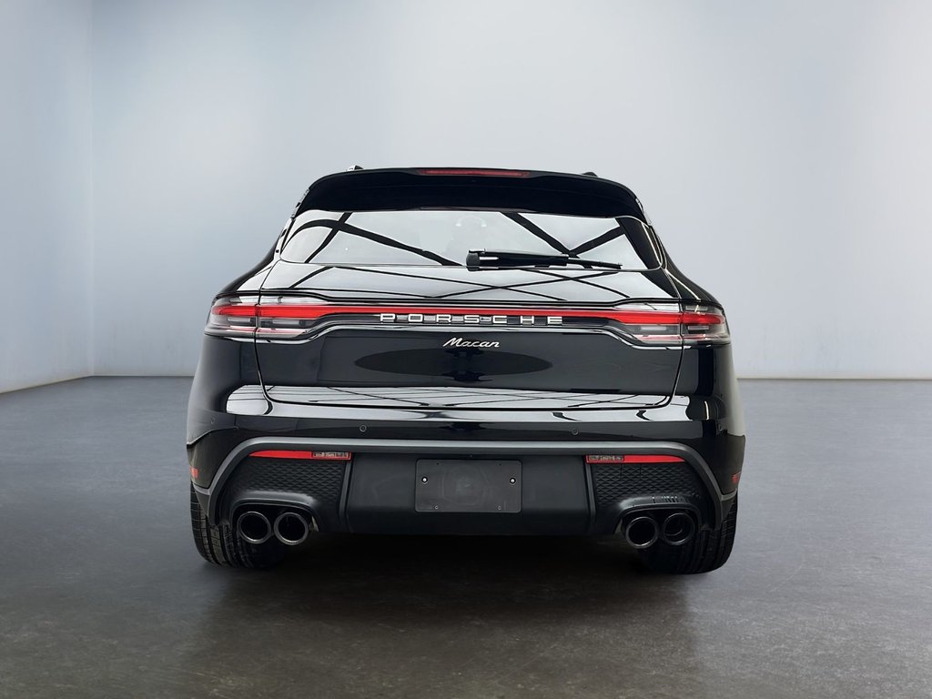 2023 Porsche Macan in Laval, Quebec - 4 - w1024h768px