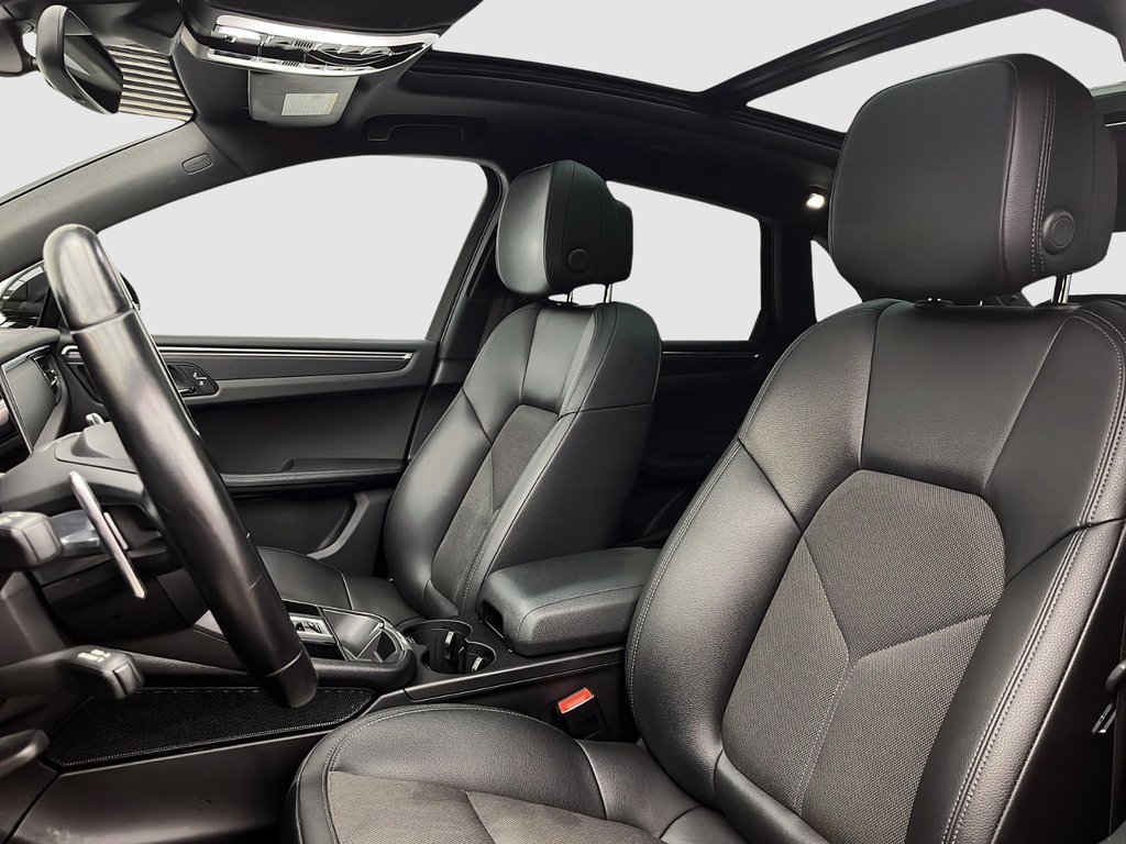 2023 Porsche Macan in Laval, Quebec - 13 - w1024h768px