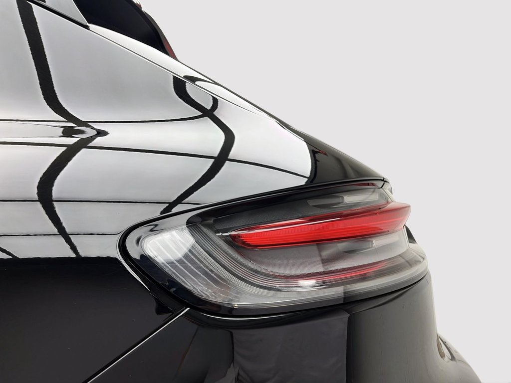 2023 Porsche Macan in Laval, Quebec - 9 - w1024h768px