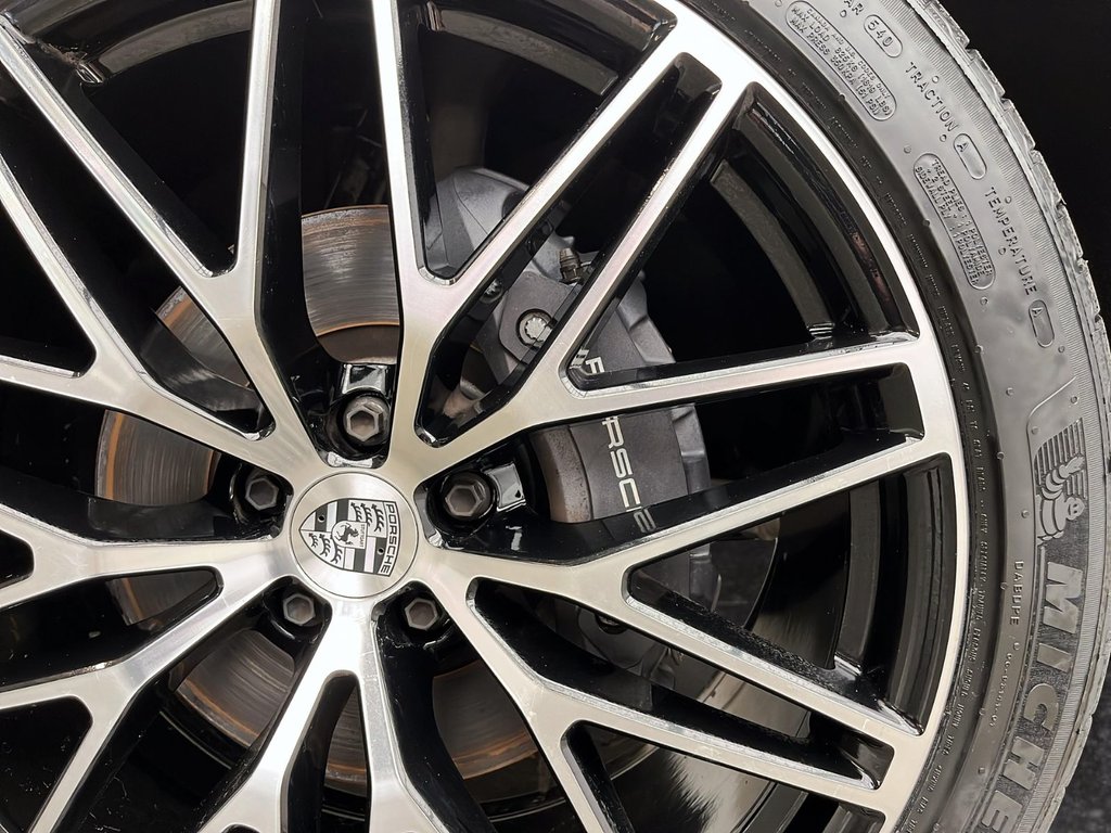 2023 Porsche Macan in Laval, Quebec - 11 - w1024h768px