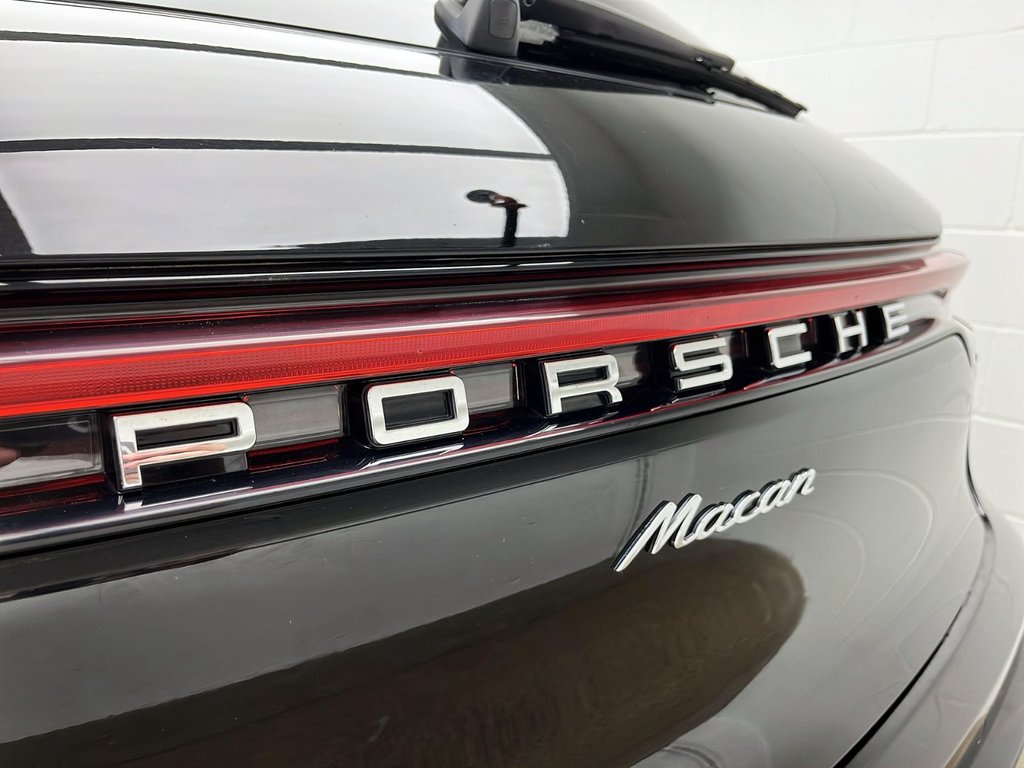 2023 Porsche Macan in Laval, Quebec - 7 - w1024h768px