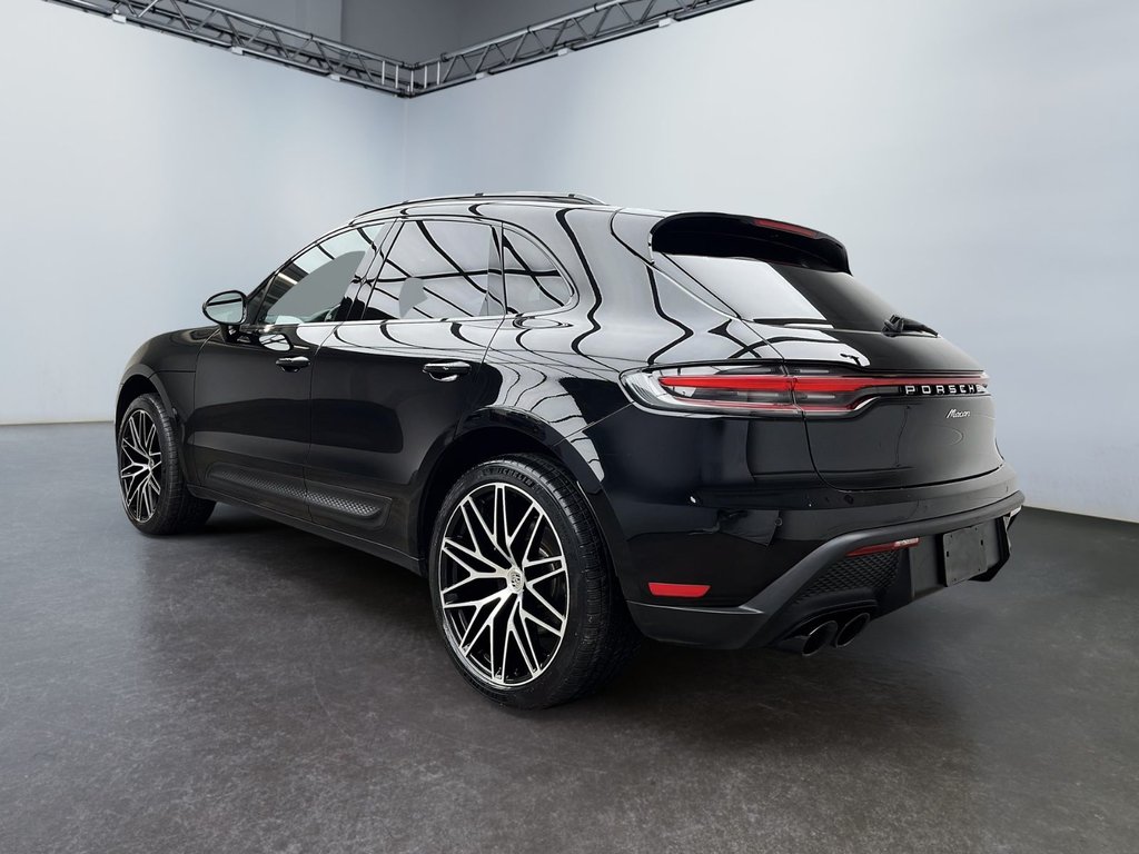 2023 Porsche Macan in Laval, Quebec - 3 - w1024h768px