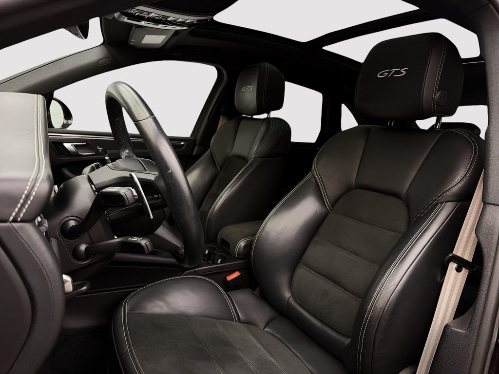 Porsche Macan GTS 2023 à Laval, Québec - 13 - w1024h768px