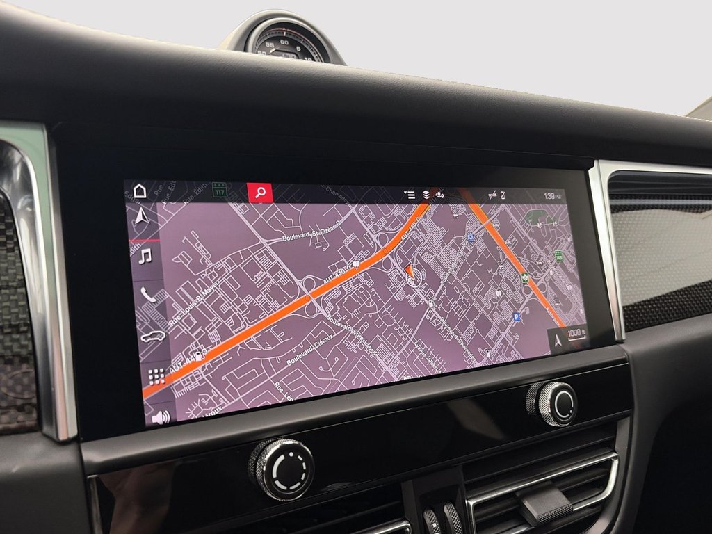 2023 Porsche Macan GTS in Laval, Quebec - 24 - w1024h768px