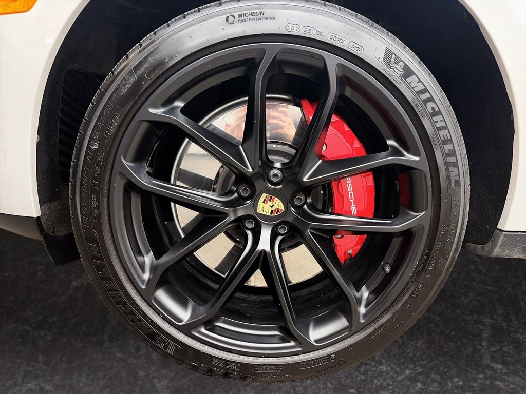 2023 Porsche Macan GTS in Laval, Quebec - 10 - w1024h768px