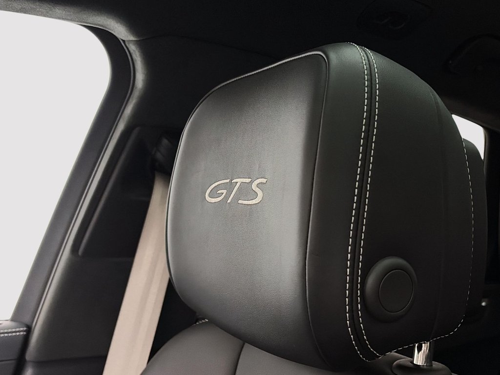 2023 Porsche Macan GTS in Laval, Quebec - 21 - w1024h768px