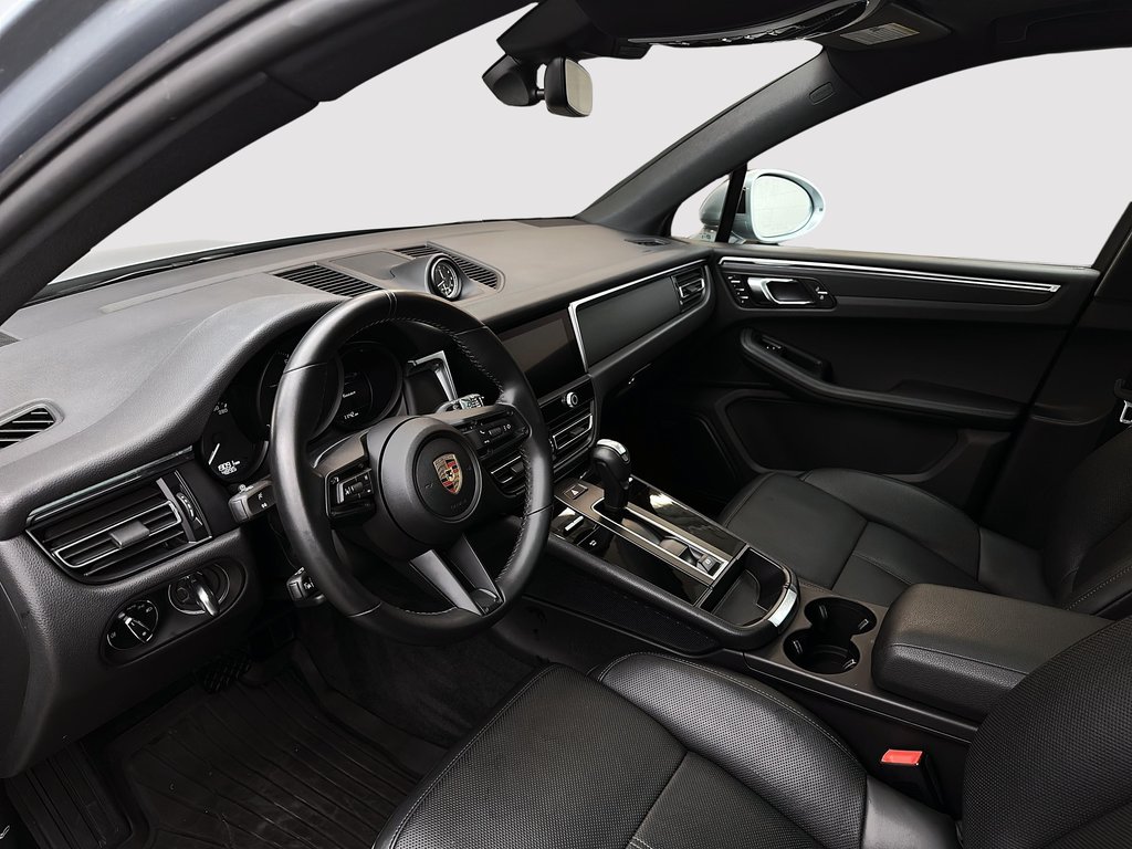 Porsche Macan Premium Package Plus 2024 à Laval, Québec - 14 - w1024h768px