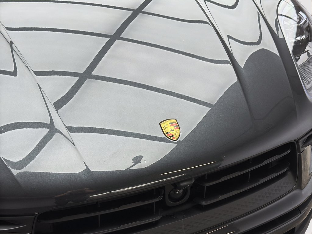2024 Porsche Macan Premium Package Plus in Laval, Quebec - 8 - w1024h768px