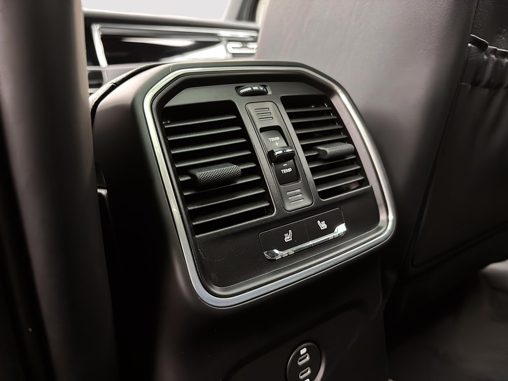 Porsche Macan S  V6 Premium Package Plus 2024 à Laval, Québec - 25 - w1024h768px