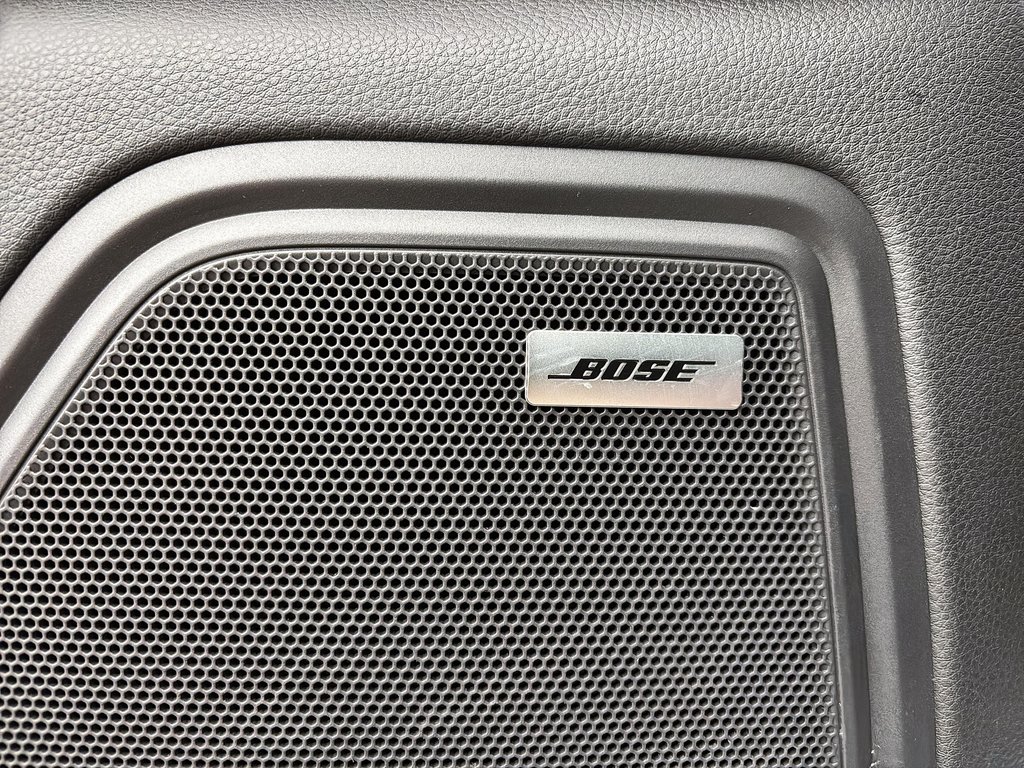 Porsche Macan S  V6 Premium Package Plus 2024 à Laval, Québec - 32 - w1024h768px