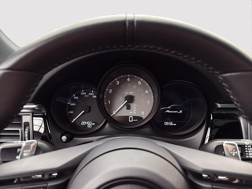 2024 Porsche Macan S V6 Premium Package Plus in Laval, Quebec - 18 - w1024h768px