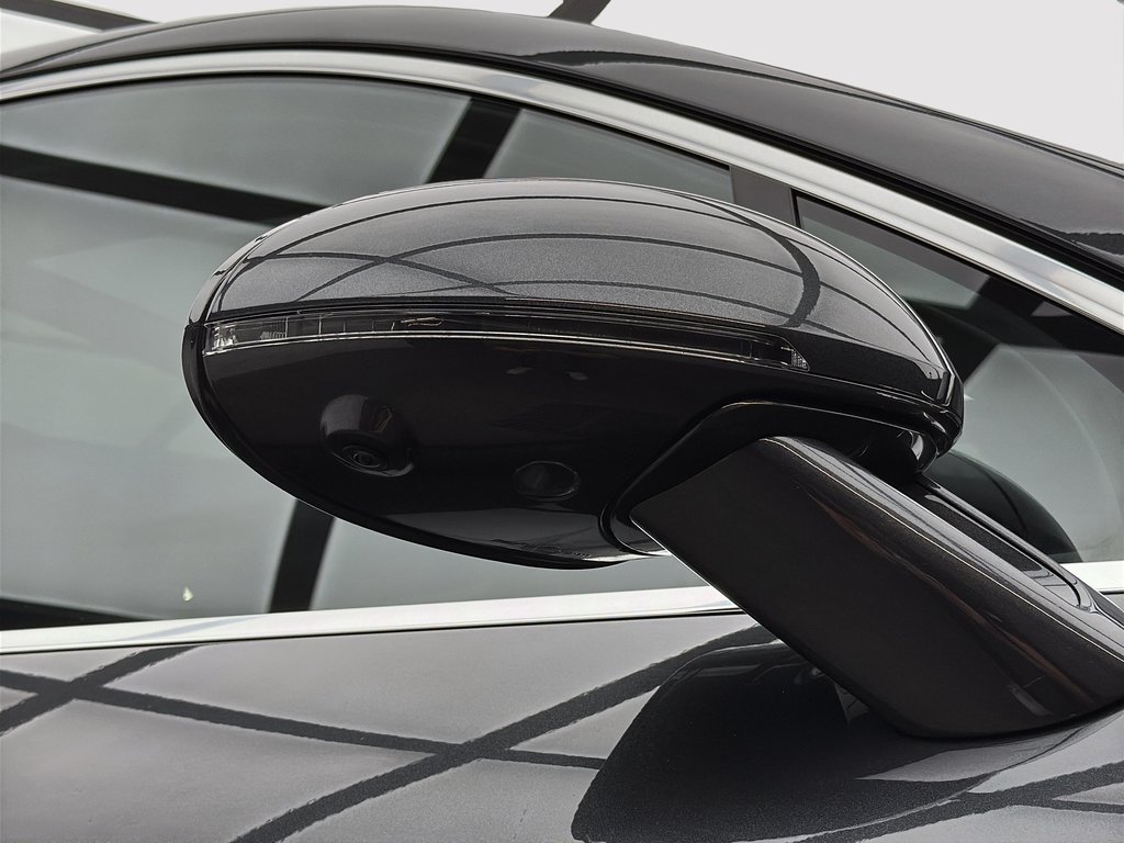 2024 Porsche Macan S V6 Premium Package Plus in Laval, Quebec - 13 - w1024h768px