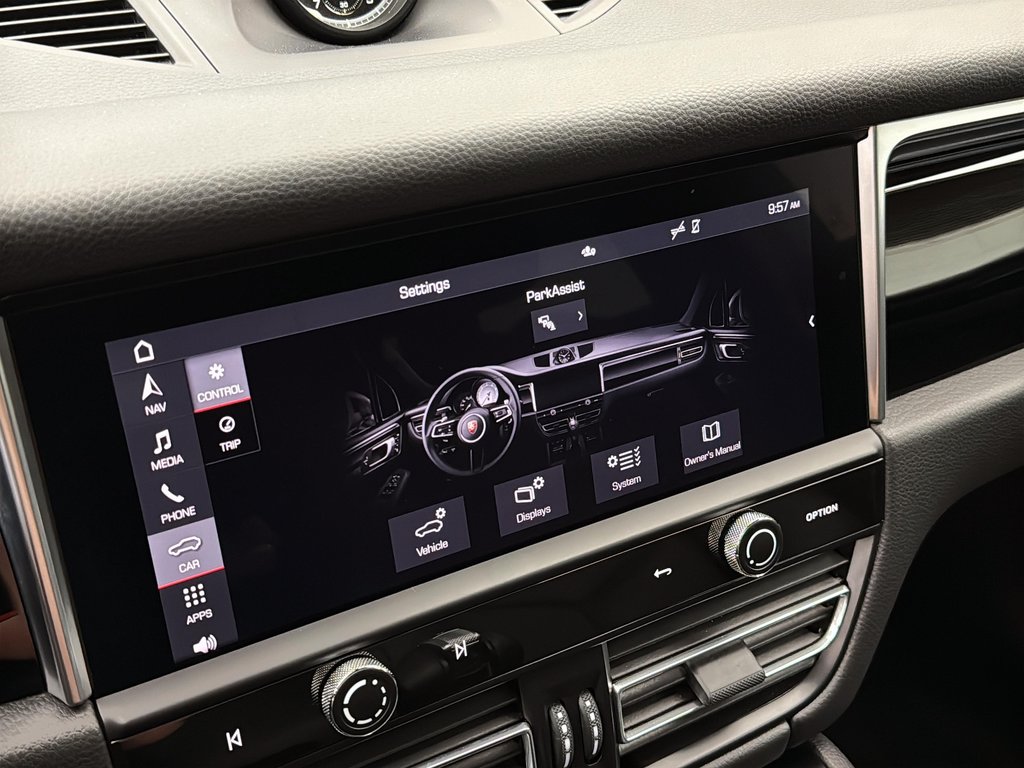 2024 Porsche Macan S V6 Premium Package Plus in Laval, Quebec - 20 - w1024h768px