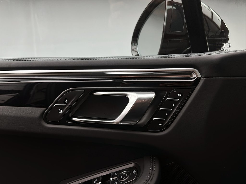 Porsche Macan S V6 Premium Package Plus 2024 à Laval, Québec - 29 - w1024h768px