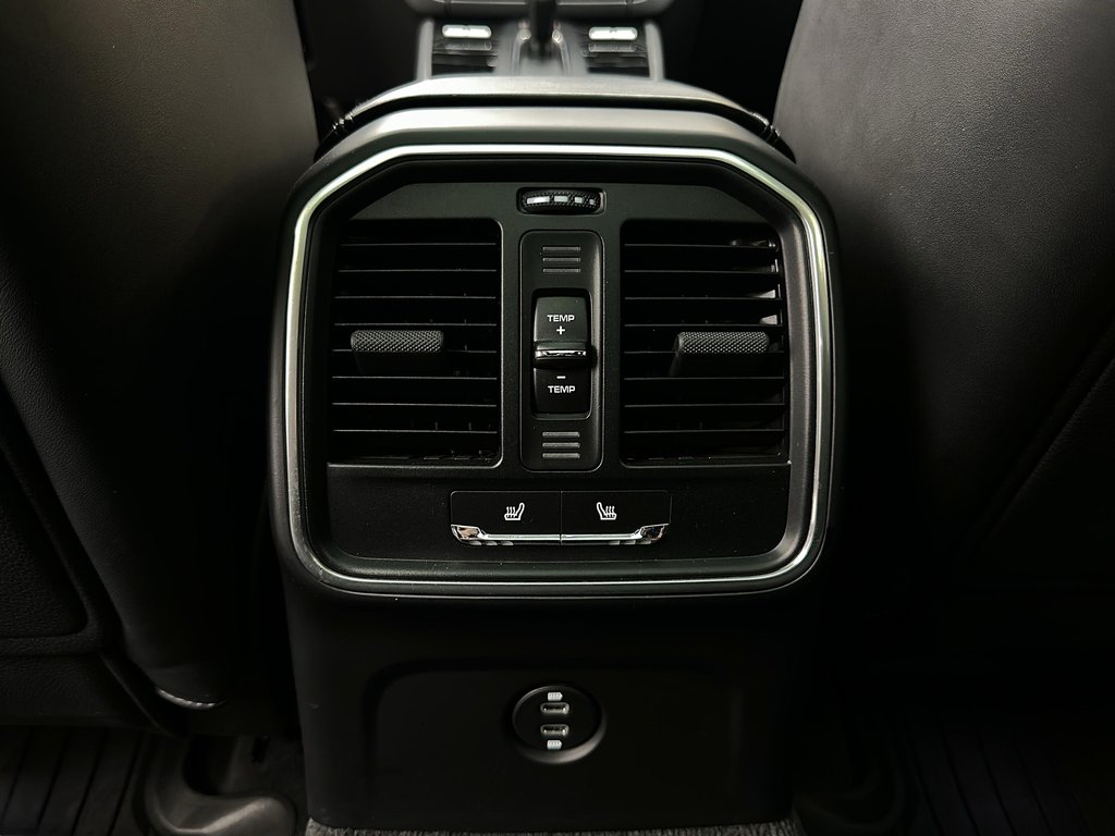 Porsche Macan S V6 Premium Package Plus 2024 à Laval, Québec - 25 - w1024h768px