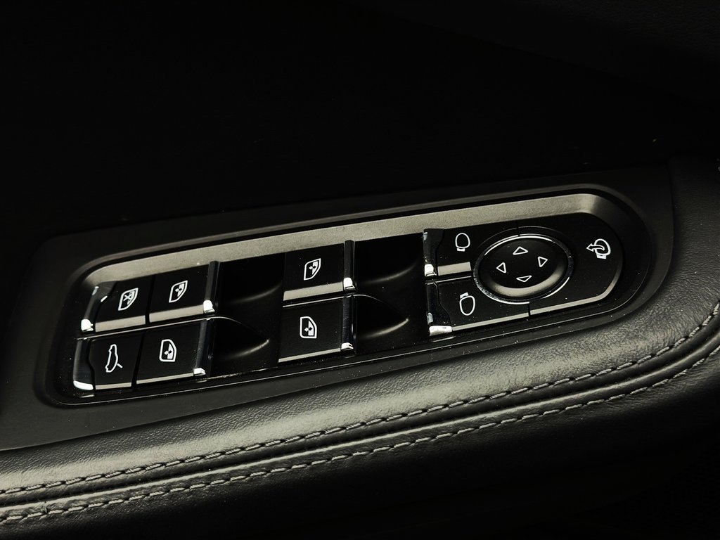 Porsche Macan S V6 Premium Package Plus 2024 à Laval, Québec - 30 - w1024h768px