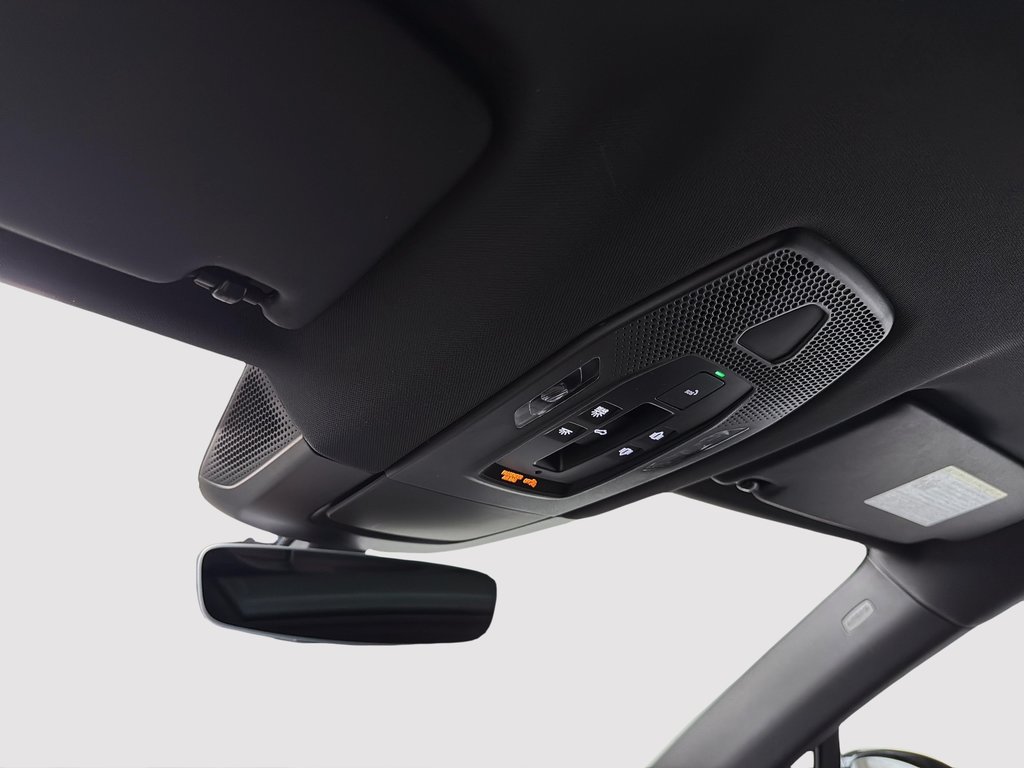 Porsche Macan Electric 4 BOSE® 2024 à Laval, Québec - 22 - w1024h768px