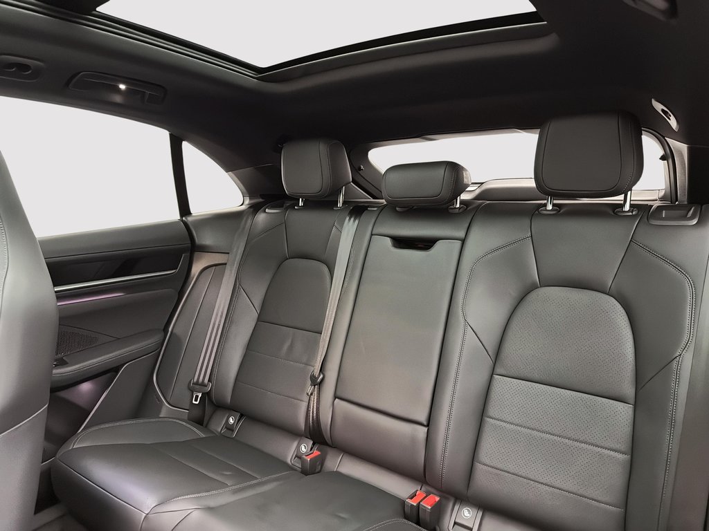 Porsche Macan Electric 4 BOSE® 2024 à Laval, Québec - 21 - w1024h768px