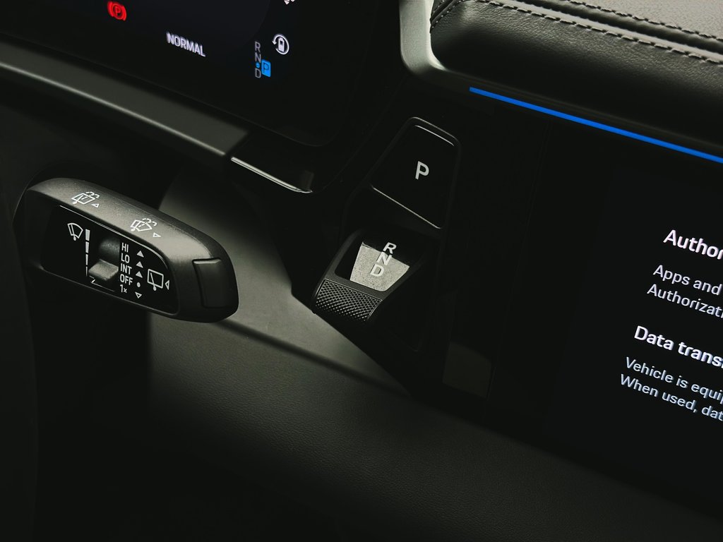 Porsche Macan Electric 4 BOSE® 2024 à Laval, Québec - 19 - w1024h768px